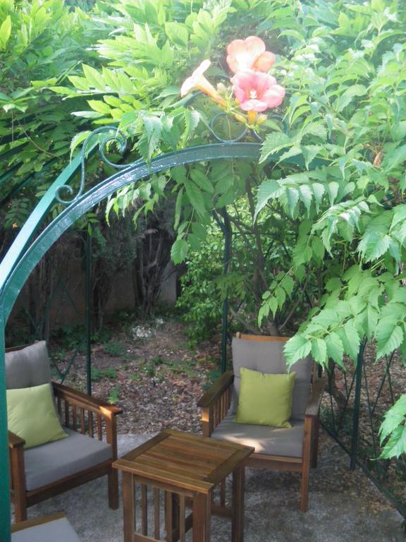 Mira Ceti Yurt Bed & Breakfast Sète Exterior foto