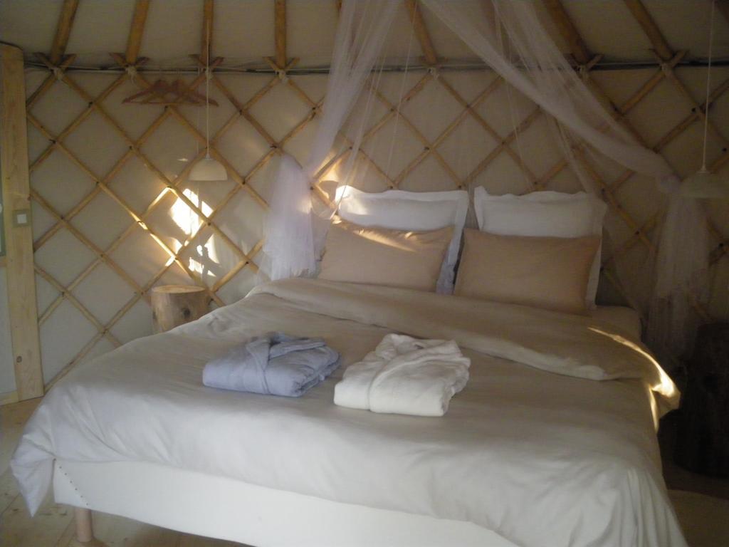 Mira Ceti Yurt Bed & Breakfast Sète Exterior foto